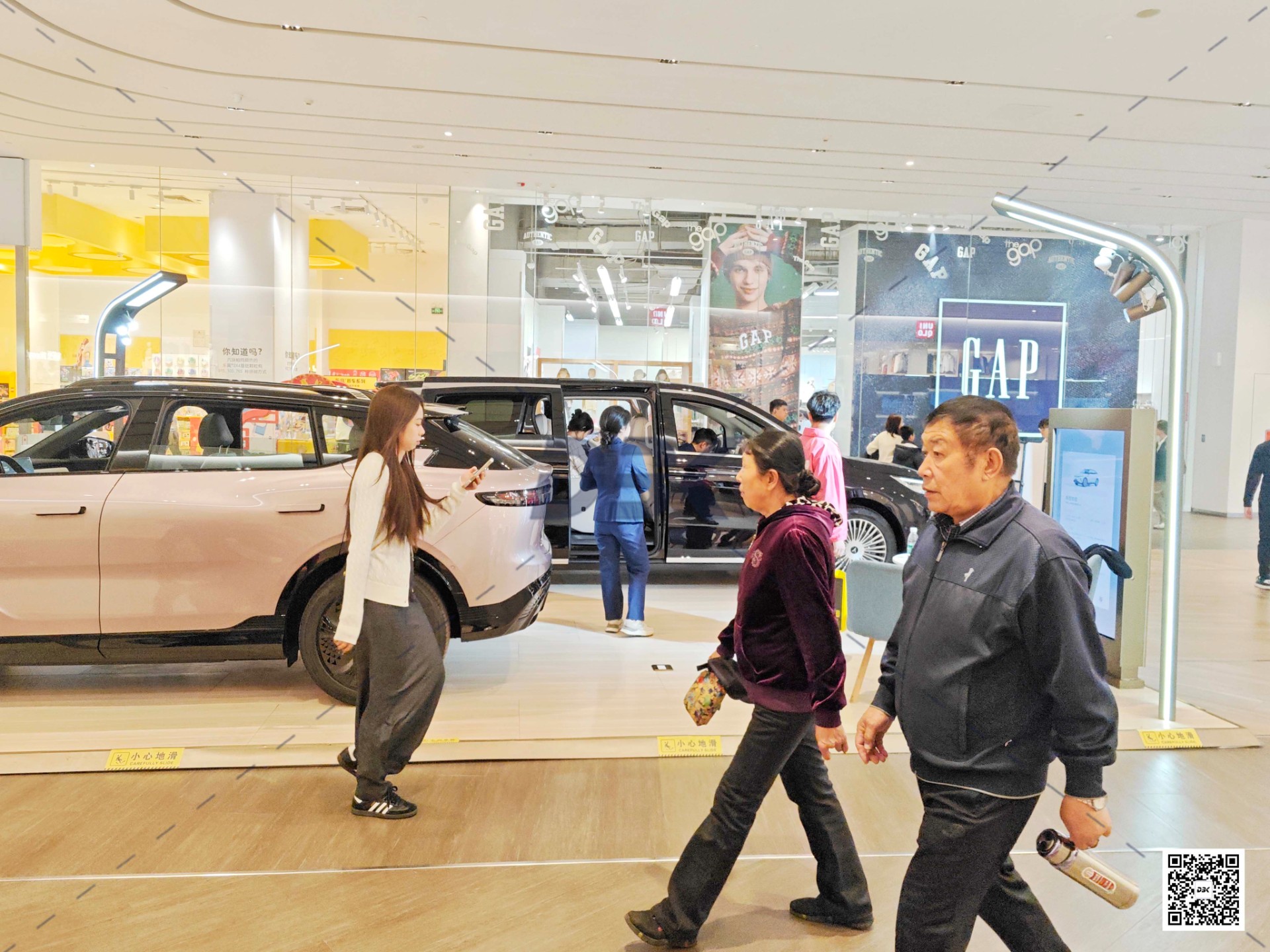 1740377381227638.jpg 1740377381227638.jpg